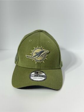 Miami Dolphins New Era 2025 Salute to Service 39THIRTY Hat Olive‎ Green